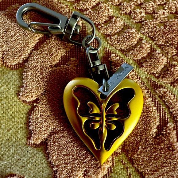 Butterfly 🦋 in a heart ❤️! St. John two-toned key chain or bag charm. New. - Picture 2 of 3